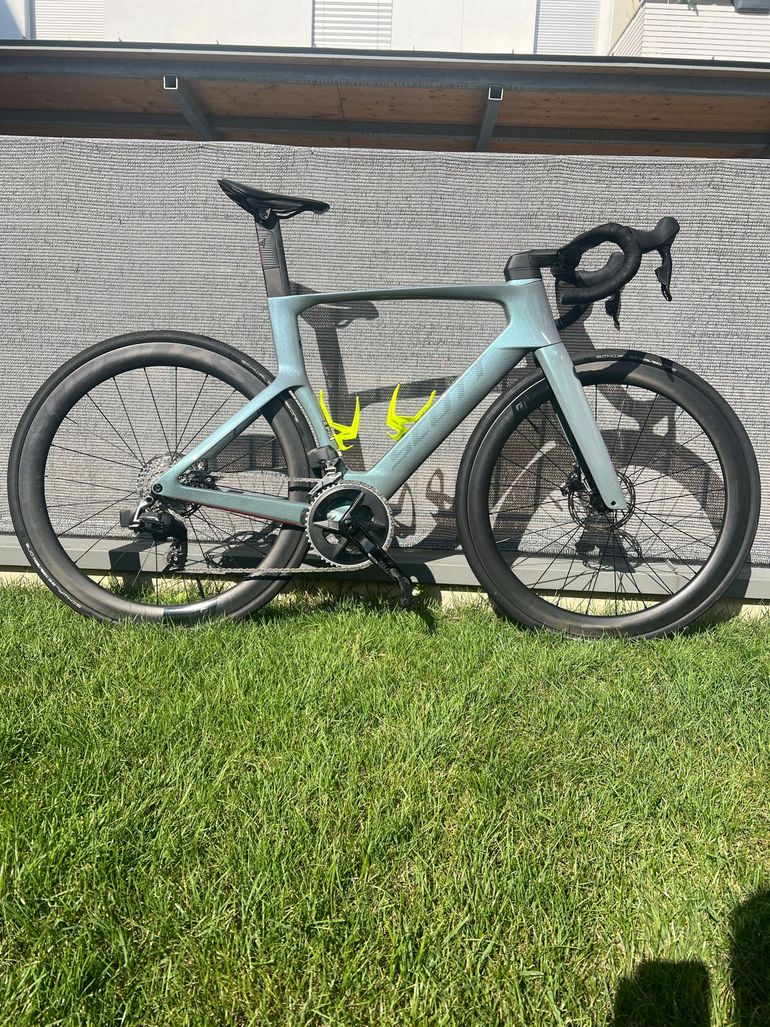 Scott Foil RC 20 2023 2023 Road & Gravel usato, Grigio chiaro — immagine 2 di 7