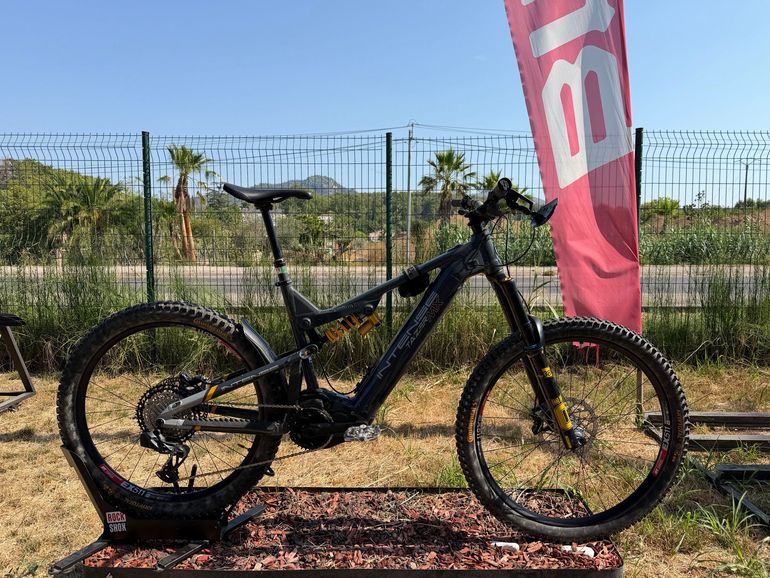Used Intense Tazer SRAM GX Eagle AXS 2025 Mountainbike, Light Gray — image 1 of 3