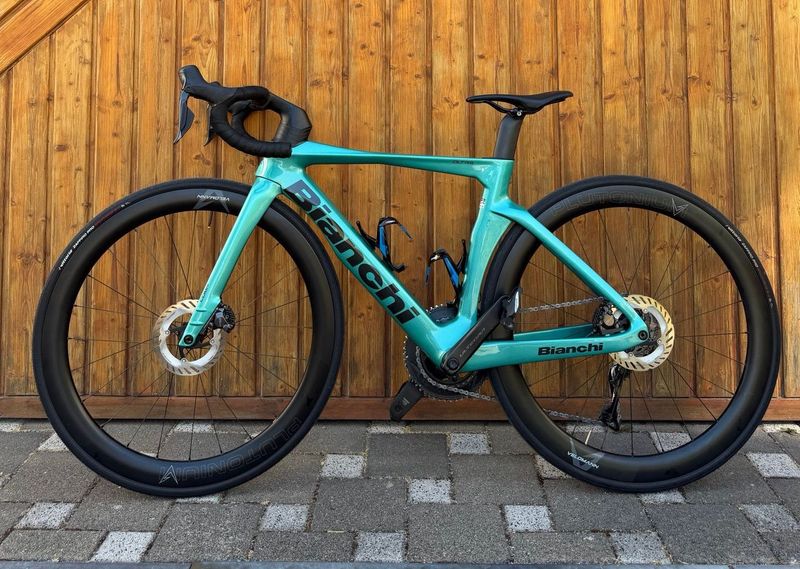 Used Bianchi Oltre Comp Ultegra Di2 2025 2025 Road & Gravel