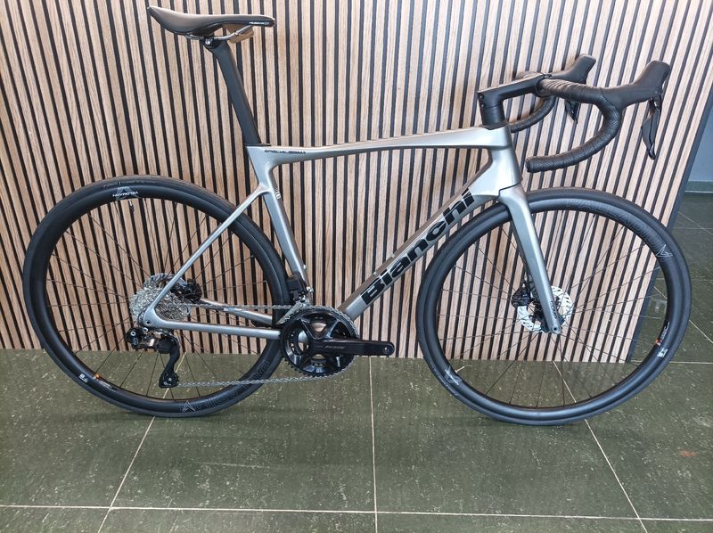 Used Bianchi Specialissima COMP 105 Di2 2025 2025 Road & Gravel