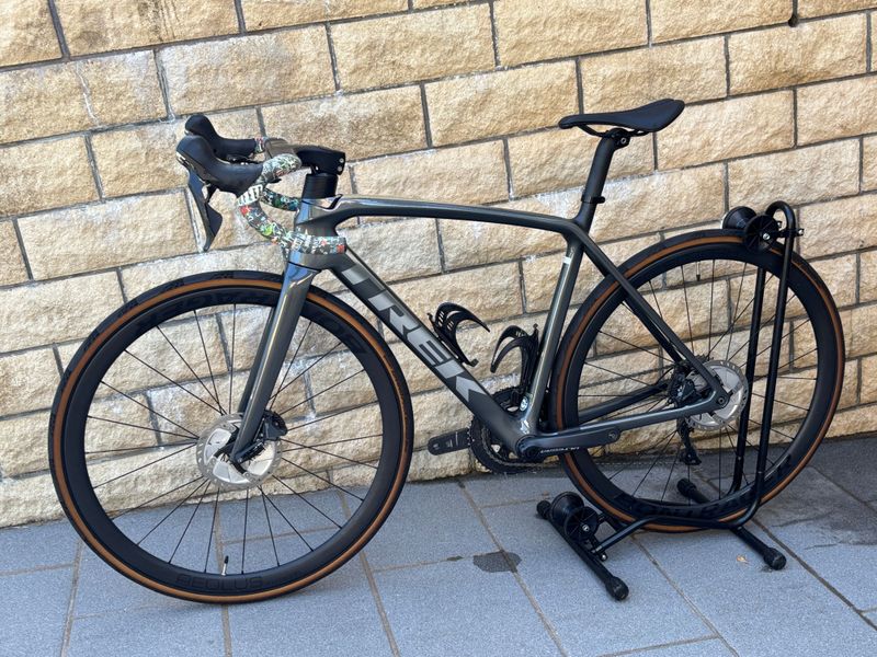 Trek Émonda SL 6 Disc Pro 2022 2022 Road & Gravel usato