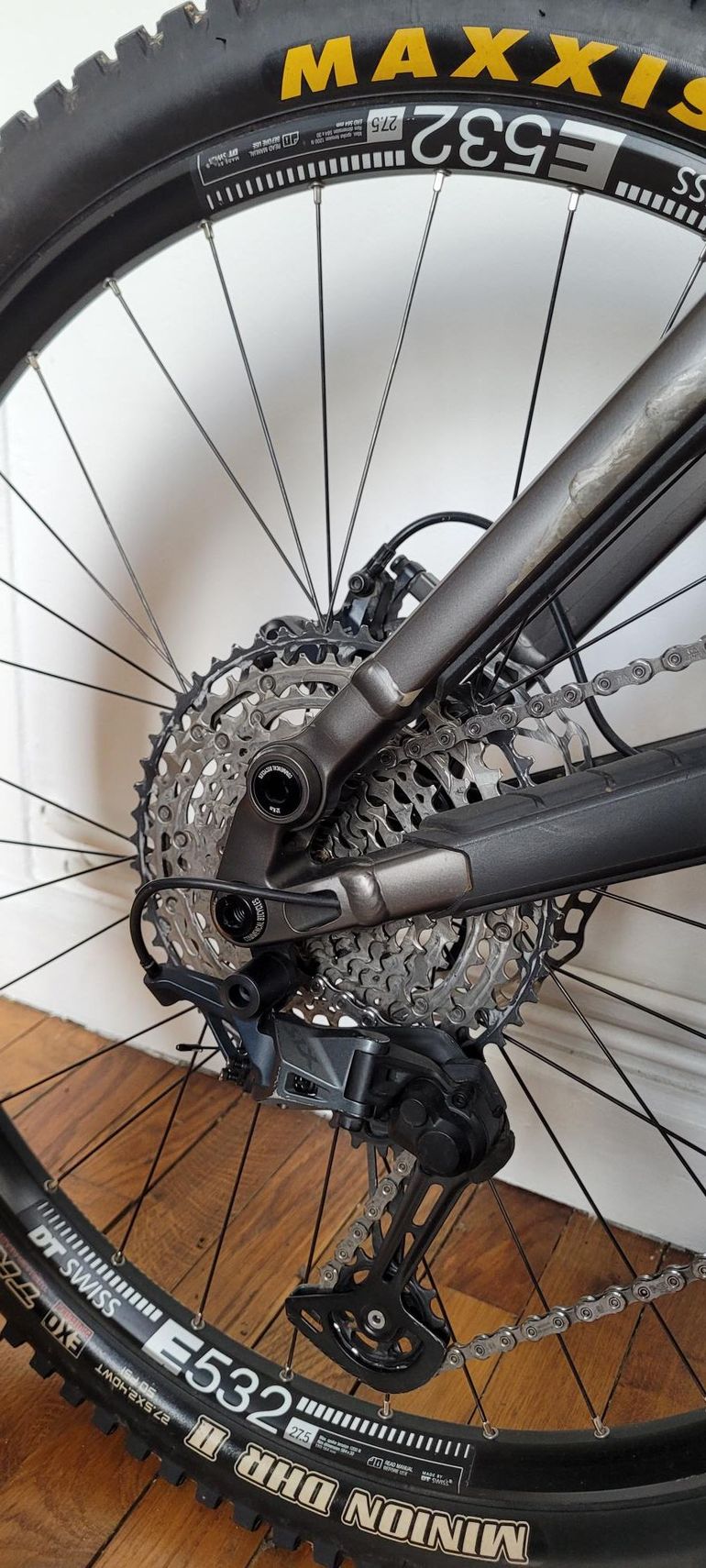 Commencal META SX ESSENTIAL 2022 2022 Mountainbike usato, Grigio chiaro — immagine 3 di 3