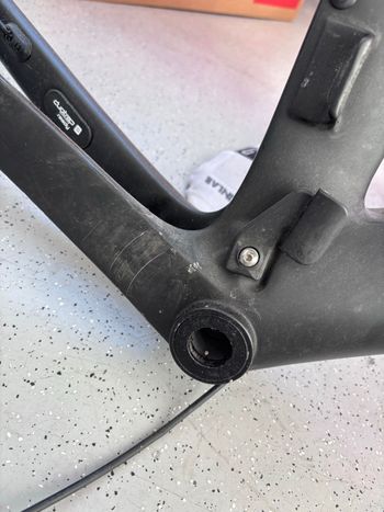 Brugt Trek Madone SL 6 Di2 2023 Frameset 2023 Road & Gravel — billede 3 af 9