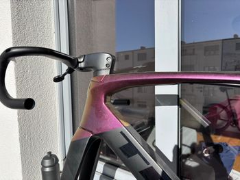 Brugt Trek Madone SL 6 Di2 2023 Frameset 2023 Road & Gravel — billede 7 af 9