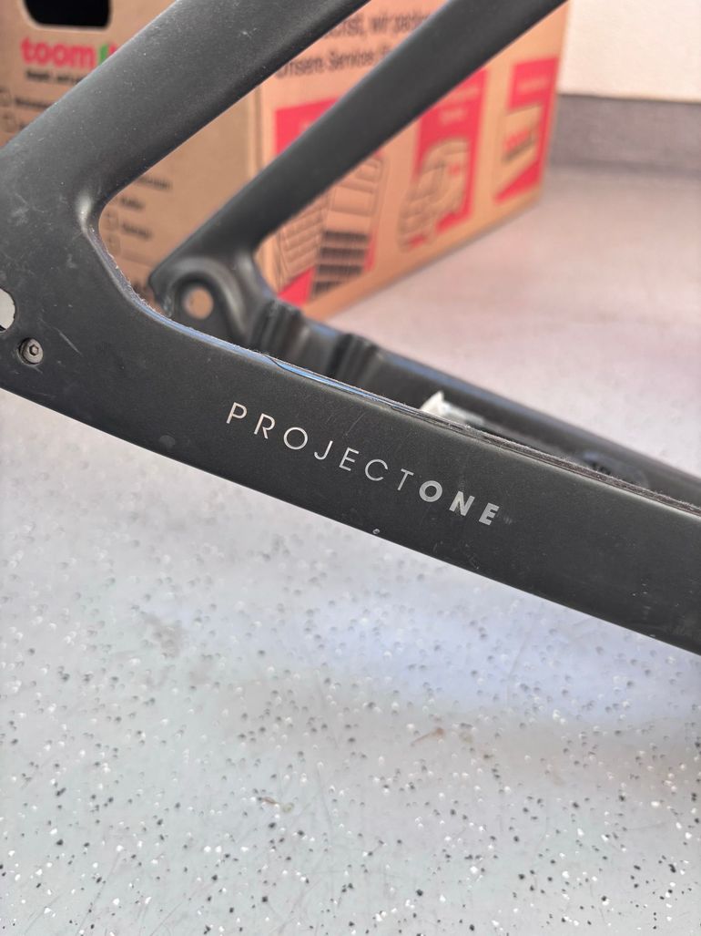 Brugt Trek Madone SL 6 Di2 2023 Frameset 2023 Road & Gravel — billede 9 af 9