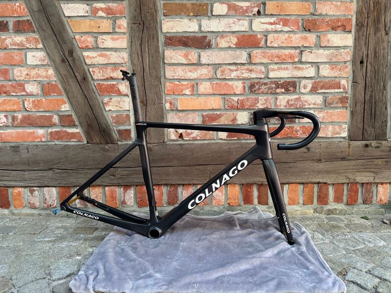 Used Colnago V4Rs Disc Dura-Ace Di2 9200 w/Shimano Dura-Ace C50 Wheels 2023 Frameset 2023 Road & Gravel