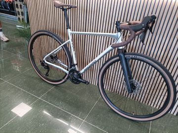 Gebrauchtes Megamo JAKAR 30 2026 2026 Road & Gravel, Hellgrau — Bild 2 von 4