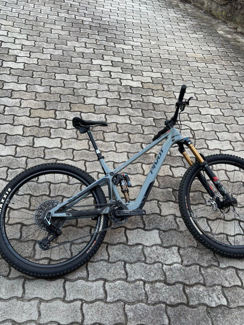 Used Pivot Shuttle SL Pro X0 Eagle Transmission 2025 2025 MTB