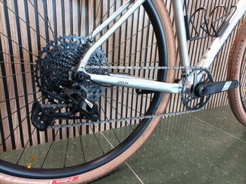 Megamo JAKAR 20 2026 2026 Road & Gravel usato, Grigio chiaro — immagine 4 di 4