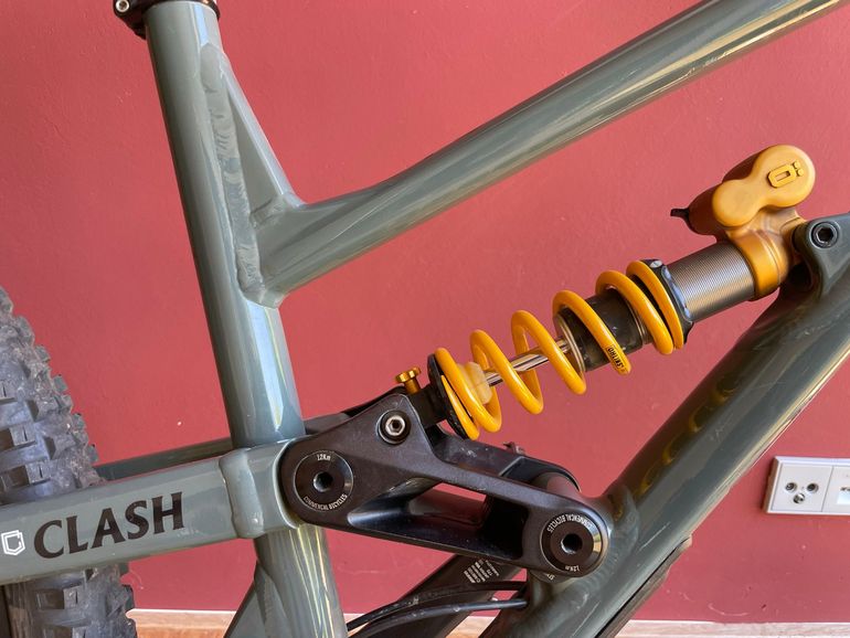 Commencal CLASH OHLINS EDITION 2022 2022 Mountainbike de segunda mano, Verde — imagen 4 de 8