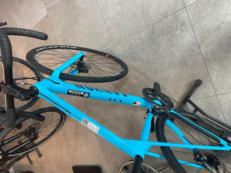 Used Canyon Endurace CF 8 2022 2022 Road & Gravel, Blue — image 2 of 23