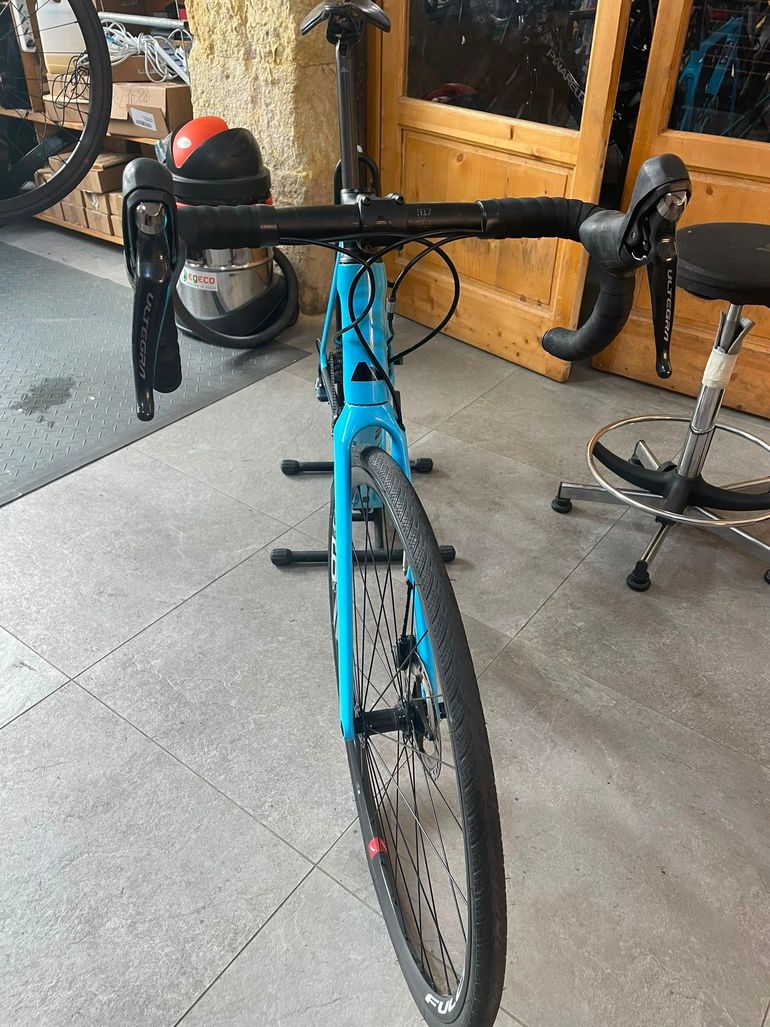 Used Canyon Endurace CF 8 2022 2022 Road & Gravel, Blue — image 17 of 23