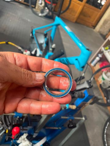 Used Canyon Endurace CF 8 2022 2022 Road & Gravel, Blue — image 11 of 23