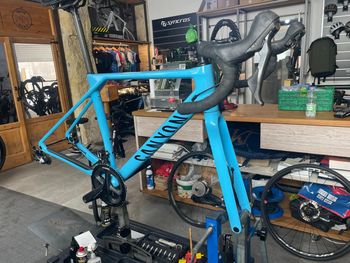 Used Canyon Endurace CF 8 2022 2022 Road & Gravel, Blue — image 23 of 23