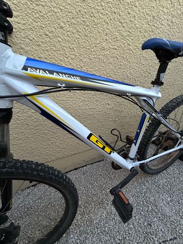 Used GT Avalanche Other 2013 Mountainbike, White — image 5 of 5