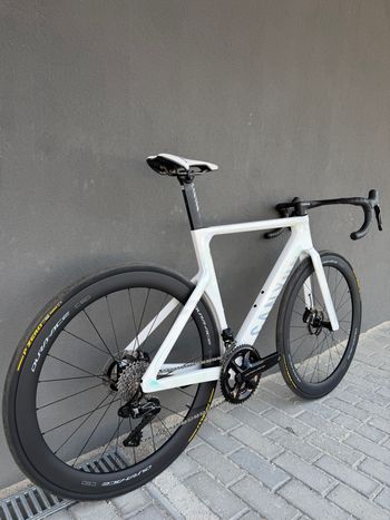 Used Canyon Aeroad CFR Tensor 2025 2025 Road & Gravel, White — image 2 of 10