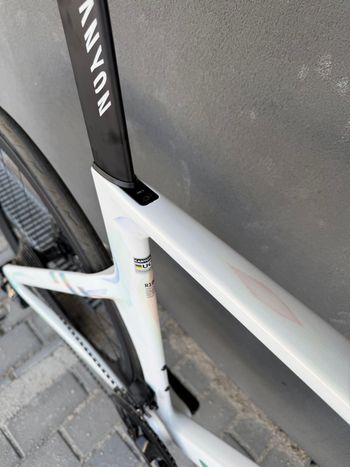 Used Canyon Aeroad CFR Tensor 2025 2025 Road & Gravel, White — image 8 of 10
