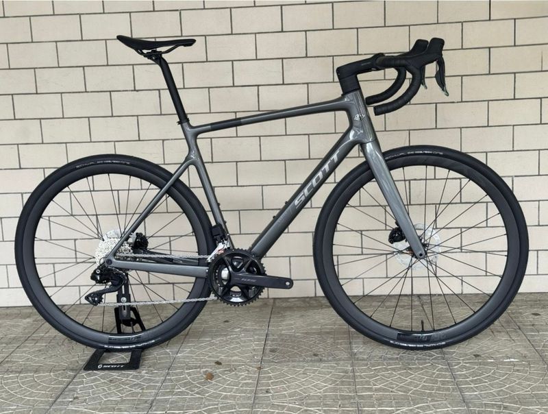 Used Scott Addict 30 2025 2025 Road & Gravel