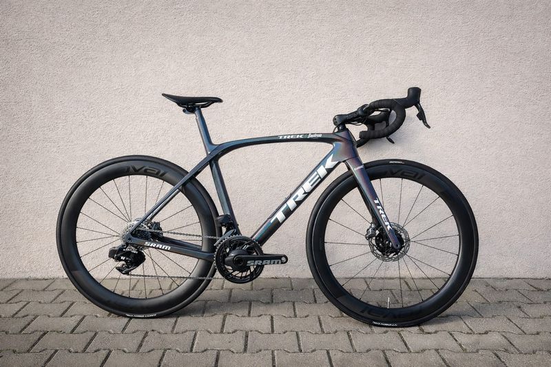 Used Trek Domane SLR 700 Sram Red ETap 2020 2020 Road & Gravel
