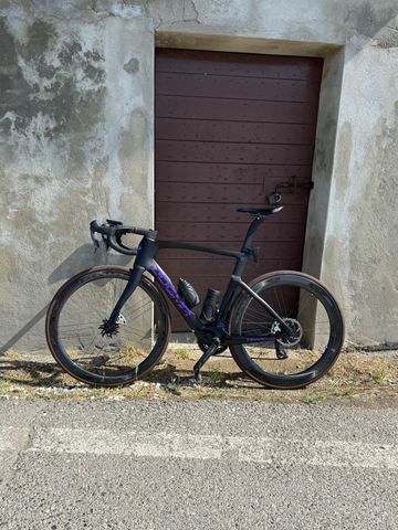 Käytetty Pinarello Dogma SRAM Red eTap AXS 2025 Road & Gravel