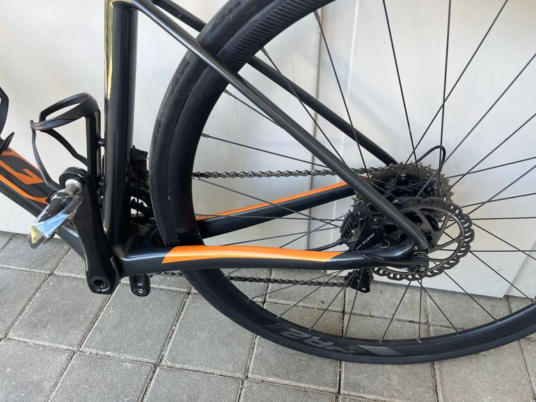 Giant Defy Advanced 2 2020 2020 Road & Gravel d'occasion — image 6 sur 7