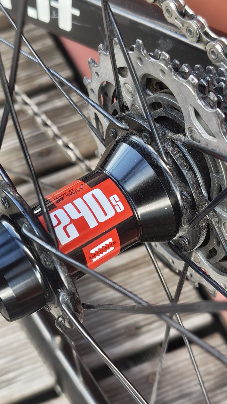 Used Wilier Cento1SR 2013 Road & Gravel, Black — image 8 of 20