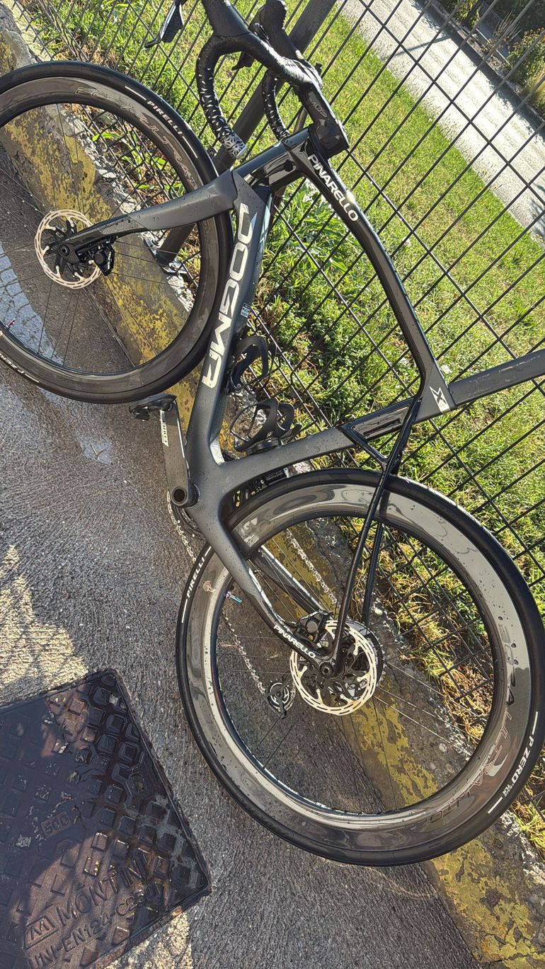 Tweedehands Pinarello Dogma SRAM Force eTap AXS 2023 Road & Gravel — afbeelding 2 van 4