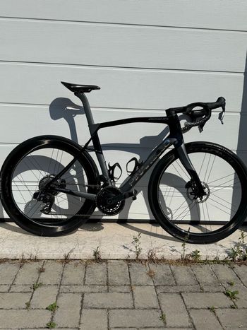Tweedehands Pinarello Dogma SRAM Force eTap AXS 2023 Road & Gravel — afbeelding 1 van 4