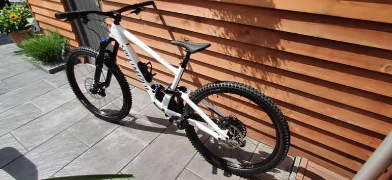 Gebrauchtes Specialized Enduro Expert 2021 2021 Mountainbike, Weiß, 29 — Bild 2 von 3