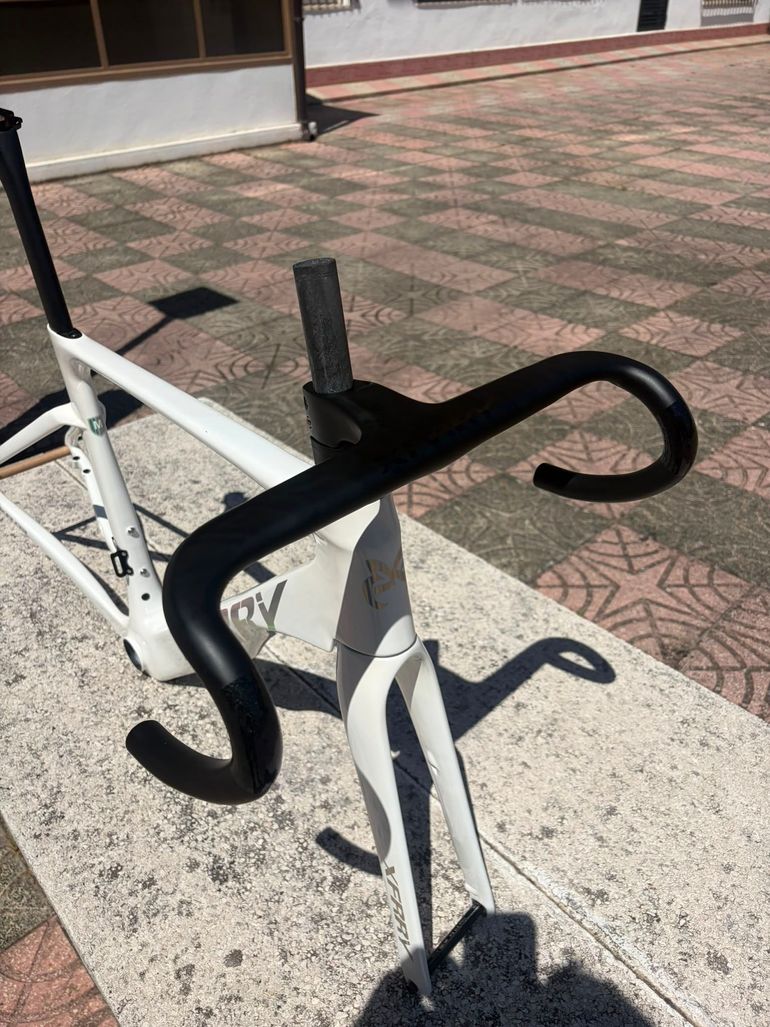 Used asiatico Aero Frameset 2025 Road & Gravel, White — image 10 of 10