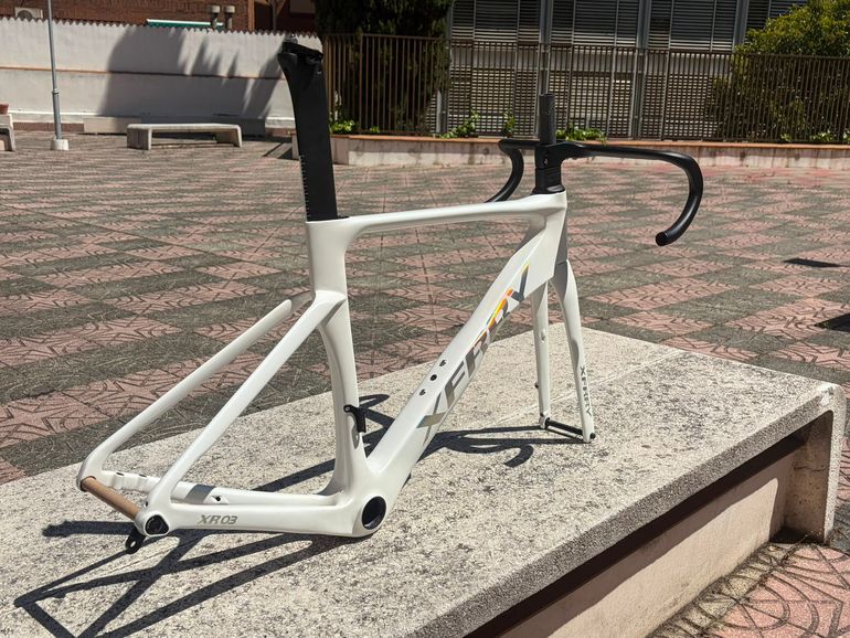 Used asiatico Aero Frameset 2025 Road & Gravel, White — image 2 of 10