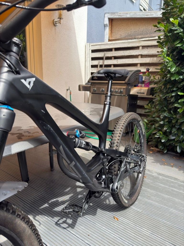 Used YT Industries CAPRA Comp 2020 2020 Mountainbike, Black, 27.5 — image 5 of 7