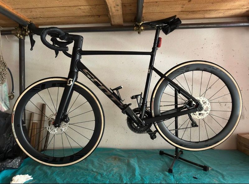 Scott Speedster Shimano 105 2024 Road & Gravel d'occasion