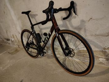 Gebrauchtes Scott Addict 30 2024 2024 Road & Gravel, Rot — Bild 3 von 4