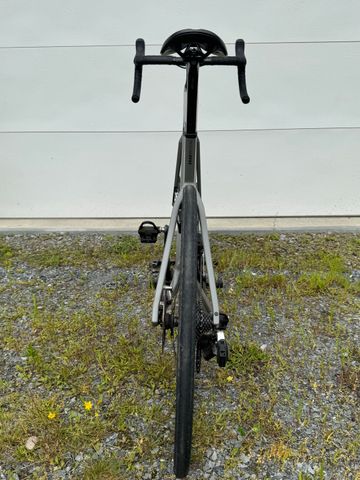Used BMC Roadmachine 01 ONE 2020 2020 Road & Gravel, Light Gray — image 3 of 5