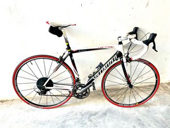 Used Specialized Tarmac Comp 2015 2015 Road & Gravel, White — image 1 of 9