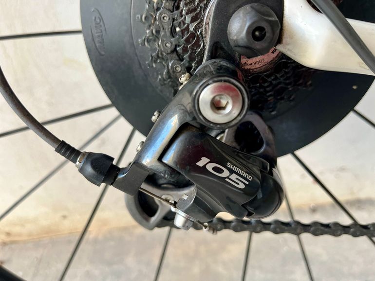 Used Specialized Tarmac Comp 2015 2015 Road & Gravel, White — image 4 of 9