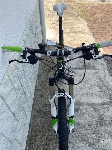 Used Scott Scale JR 26 2017 2017 Youth, Green — image 2 of 8