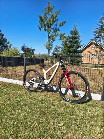 Used Bold Unplugged Ultimate 2024 2024 Mountainbike, White — image 2 of 5