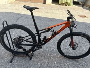 Used BMC Fourstroke 01 ONE 2024 2024 Mountainbike, Orange, 29 — image 2 of 6