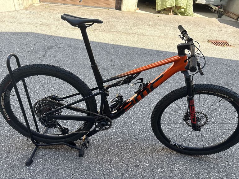 Used BMC Fourstroke 01 ONE 2024 2024 Mountainbike, Orange, 29 — image 2 of 6