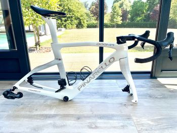Brugt Pinarello Dogma F Disc 2023 Frameset 2023 Road & Gravel — billede 3 af 4