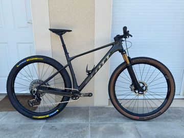 Käytetty Scott Scale RC World Cup EVO 2023 2023 MTB