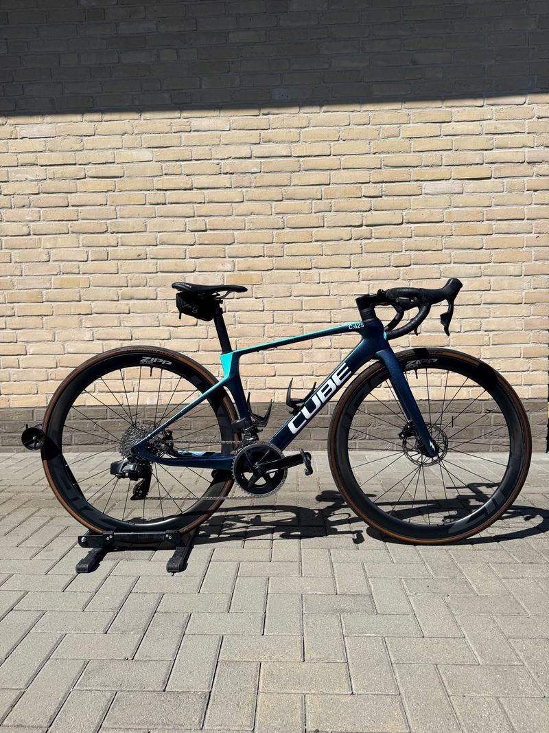 Used CUBE AXIAL WS C:62 SL 2022 2022 Road & Gravel