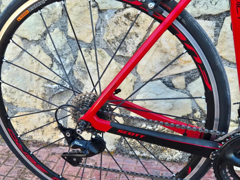 Used Scott Addict 20 2019 2019 Road & Gravel, Red — image 2 of 12