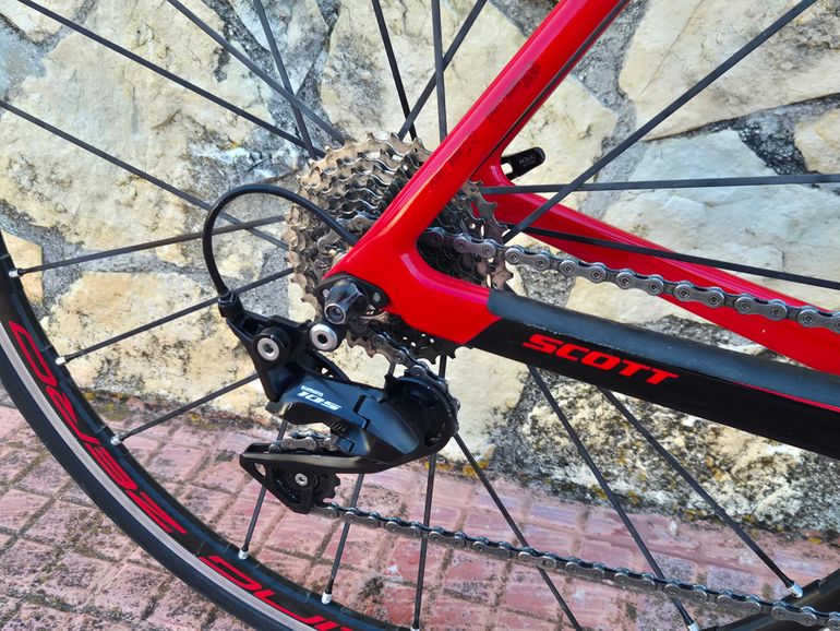 Used Scott Addict 20 2019 2019 Road & Gravel, Red — image 4 of 12