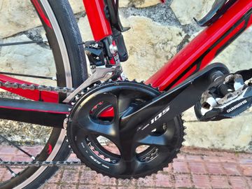 Used Scott Addict 20 2019 2019 Road & Gravel, Red — image 3 of 12