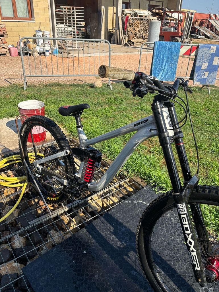 Tweedehands Airdrop Custom Frameset 2024 Mountainbike — afbeelding 1 van 8