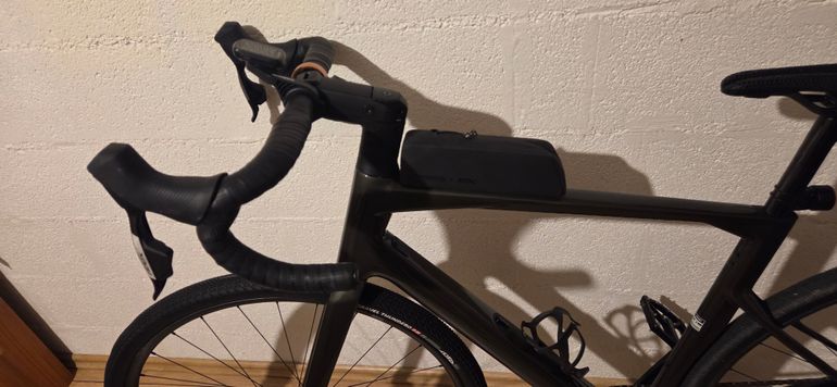 Used BMC Roadmachine X THREE 2024 2024 Road & Gravel, Green — image 3 of 3