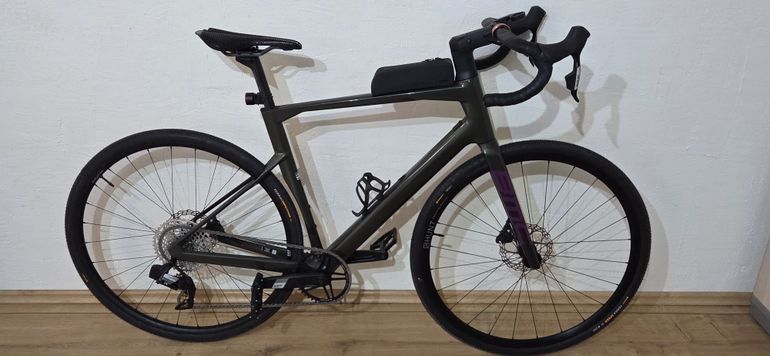 Used BMC Roadmachine X THREE 2024 2024 Road & Gravel, Green — image 2 of 9
